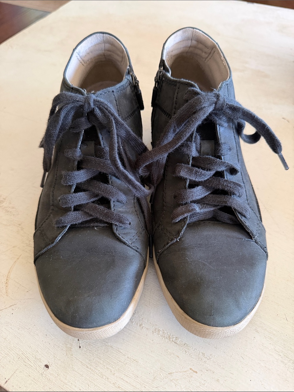 Dansko Suede Lace up Sneaker 37